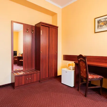 Dwor Jur-gast Rezort 2*