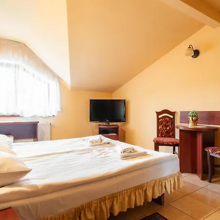 Dwor Jur-gast Resort 2*